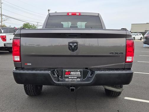 Granite Crystal Clearcoat Metallic 2019 RAM 1500 Classic Tradesman