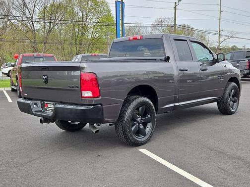 Granite Crystal Clearcoat Metallic 2019 RAM 1500 Classic Tradesman