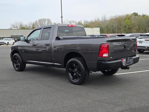 Granite Crystal Clearcoat Metallic 2019 RAM 1500 Classic Tradesman