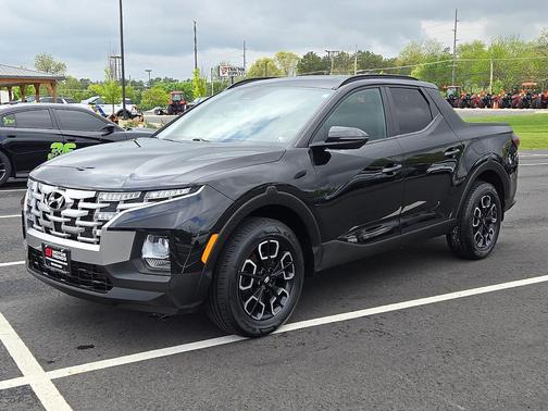 Phantom Black 2022 Hyundai SANTA CRUZ 2.5L SEL