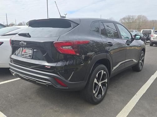 Mosaic Black Metallic 2024 Chevrolet Trax 1RS