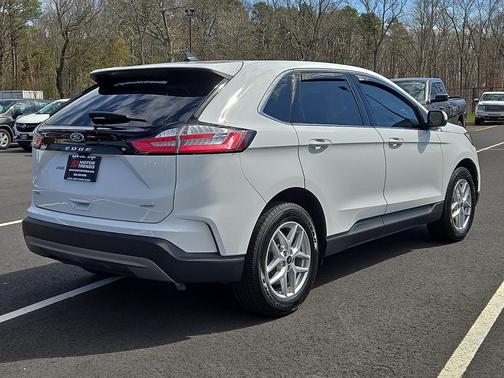 Star White 2024 Ford Edge SEL