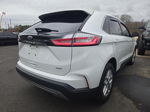 Star White 2024 Ford Edge SEL