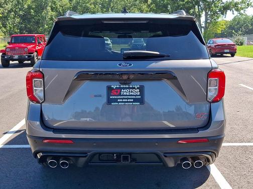 Carbonized Gray Metallic 2021 Ford Explorer ST