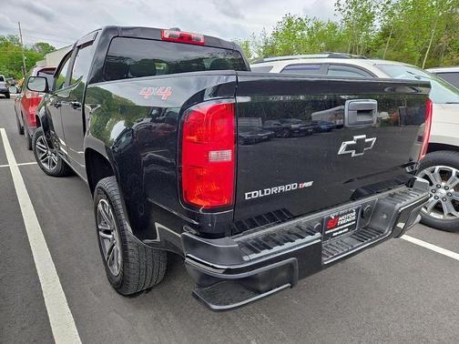 Black 2019 Chevrolet Colorado WT
