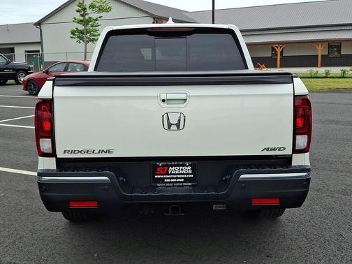 White Diamond Pearl 2019 Honda Ridgeline RTL-E