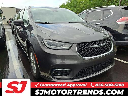 Ceramic Gray Clearcoat 2023 Chrysler Pacifica Touring-L