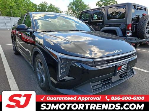 Aurora Black Pearl 2025 Kia K4