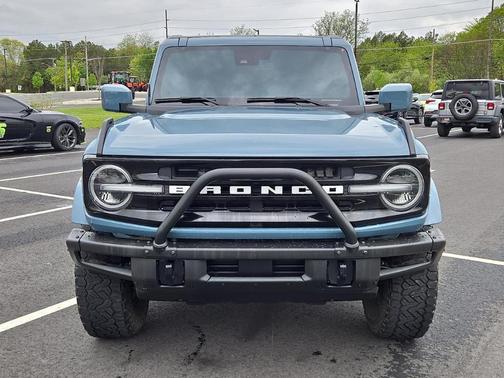 Velocity Blue Metallic 2022 Ford Bronco Outer Banks