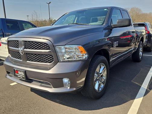 Granite Crystal Clearcoat Metallic 2019 RAM 1500 Classic Tradesman