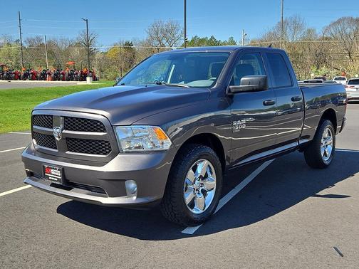 Granite Crystal Clearcoat Metallic 2019 RAM 1500 Classic Tradesman