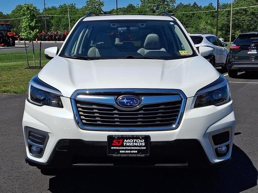 Crystal White Pearl 2021 Subaru Forester Limited