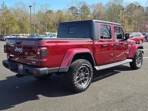 Snazzberry Pearlcoat 2021 Jeep Gladiator Overland