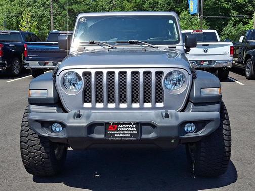 Billet Silver Clearcoat Metallic 2018 Jeep Wrangler Unlimited Sport S