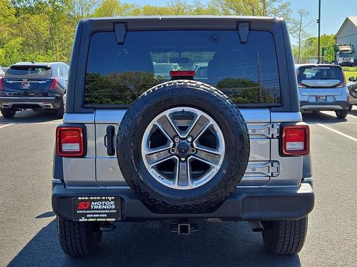 Billet Silver Clearcoat Metallic 2018 Jeep Wrangler Unlimited Sport S