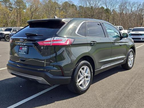 Forged Green Metallic 2024 Ford Edge SEL