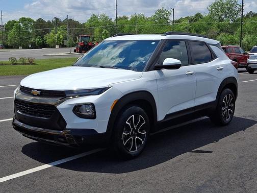 Summit White 2023 Chevrolet Trailblazer ACTIV