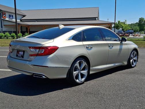 Champagne Frost Pearl 2019 Honda Accord Touring 2.0T