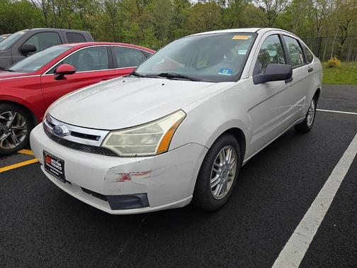 White Suede 2010 Ford Focus SE
