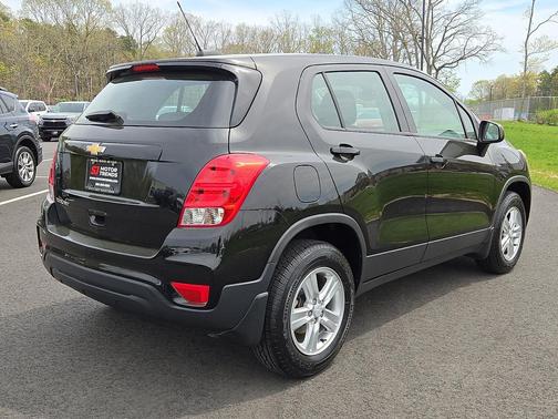 Mosaic Black Metallic 2018 Chevrolet Trax LS