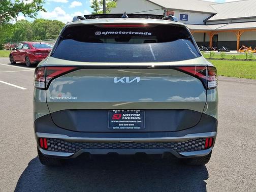 Jungle Green 2023 Kia Sportage X-Line