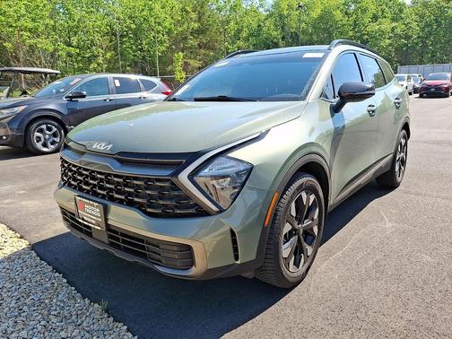 Jungle Green 2023 Kia Sportage X-Line