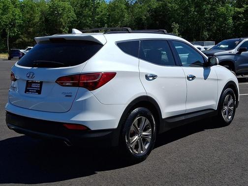 Frost White Pearl 2016 Hyundai Santa Fe Sport 2.4L