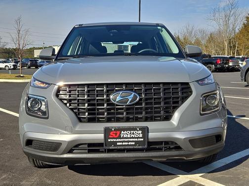 Galactic Gray 2023 Hyundai VENUE SE
