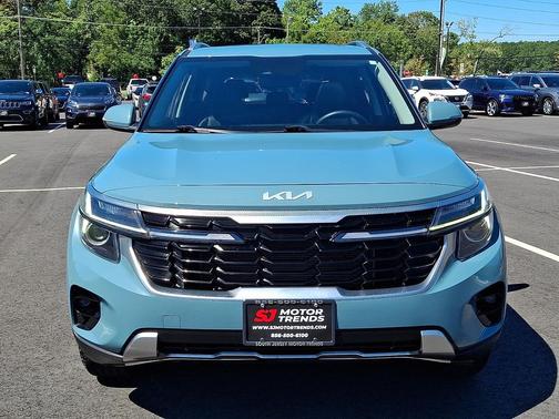 Blue 2025 Kia Seltos EX