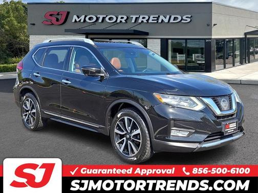 Magnetic Black 2017 Nissan Rogue SL