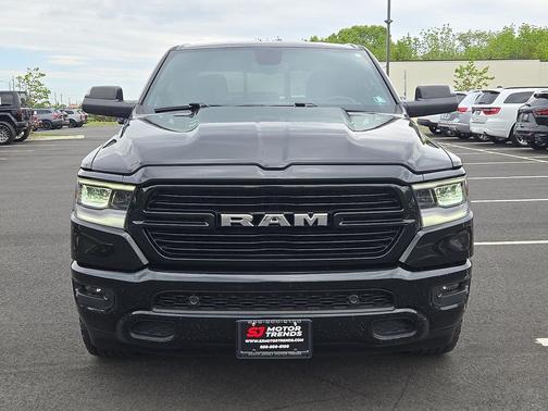 Diamond Black Crystal Pearlcoat 2019 RAM 1500 Big Horn