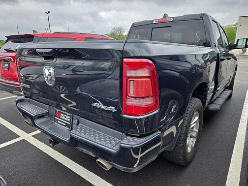 Diamond Black Crystal Pearlcoat 2019 RAM 1500 Big Horn