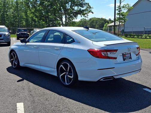 Platinum White Pearl 2022 Honda Accord Sport 1.5T