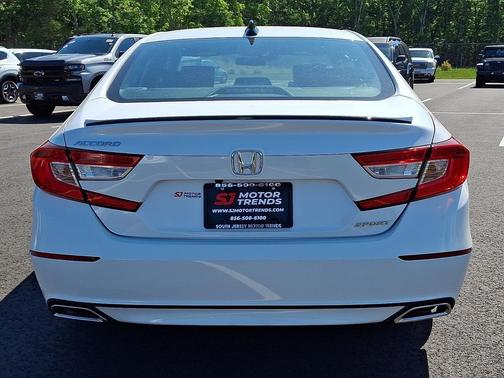 Platinum White Pearl 2022 Honda Accord Sport 1.5T