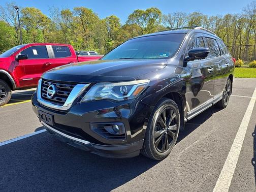 Magnetic Black 2017 Nissan Pathfinder Platinum
