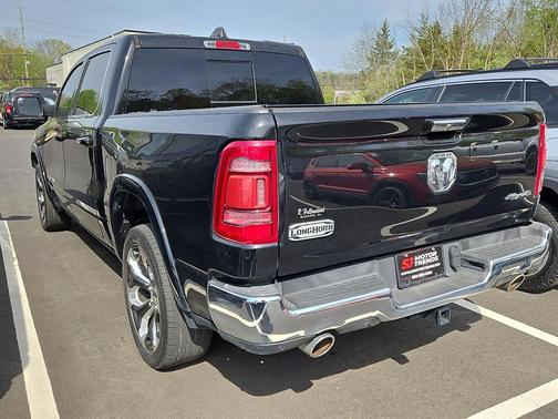 Diamond Black Crystal Pearlcoat 2019 RAM 1500 Longhorn