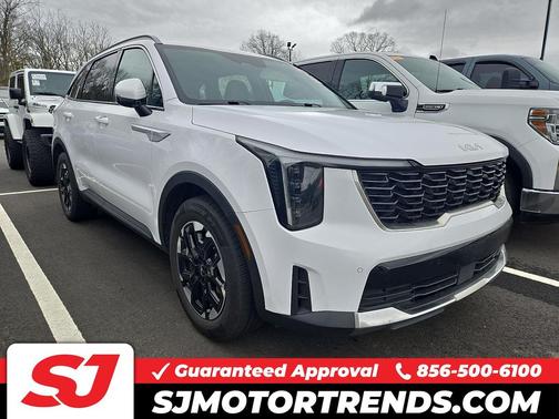 Glacial White Pearl 2024 Kia Sorento S