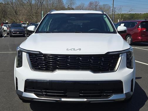 Glacial White Pearl 2024 Kia Sorento S