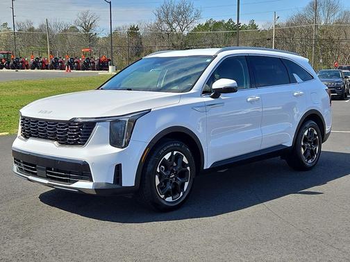 Glacial White Pearl 2024 Kia Sorento S