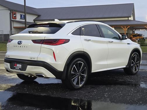 2022 INFINITI QX55 LUXE