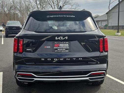 Ebony Black 2022 Kia Sorento SX