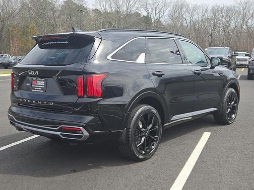 Ebony Black 2022 Kia Sorento SX