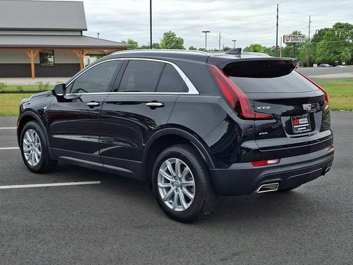 Stellar Black Metallic 2023 Cadillac XT4 Luxury