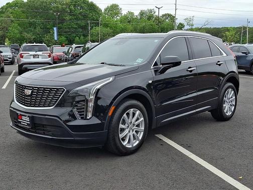 Stellar Black Metallic 2023 Cadillac XT4 Luxury