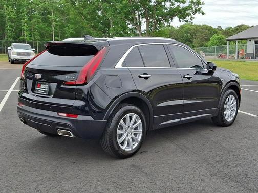 Stellar Black Metallic 2023 Cadillac XT4 Luxury