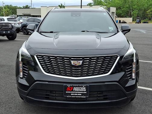Stellar Black Metallic 2023 Cadillac XT4 Luxury