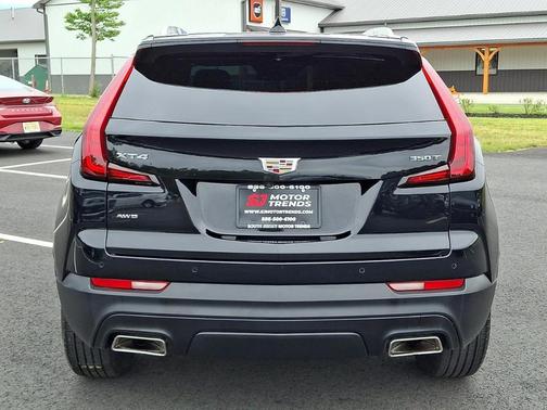 Stellar Black Metallic 2023 Cadillac XT4 Luxury