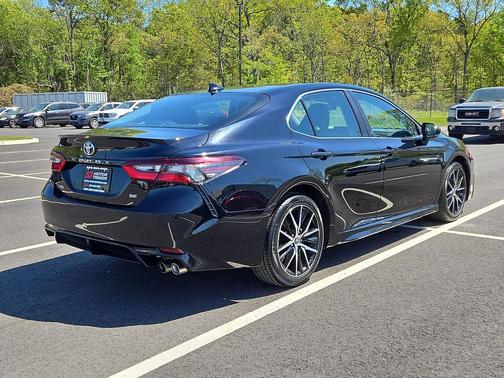 Midnight Black Metallic 2024 Toyota Camry SE