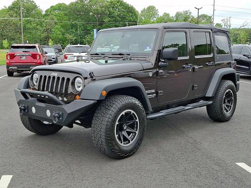 Rugged Brown Pearlcoat 2013 Jeep Wrangler Unlimited Sport