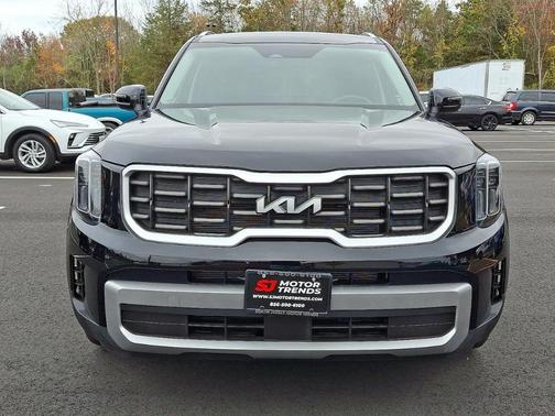 Ebony Black 2023 Kia Telluride S